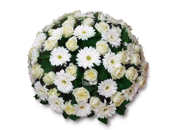 Composition florale blanche en coussin rond proposé par les Pompes Funèbres LOIC idéale pour des funérailles
